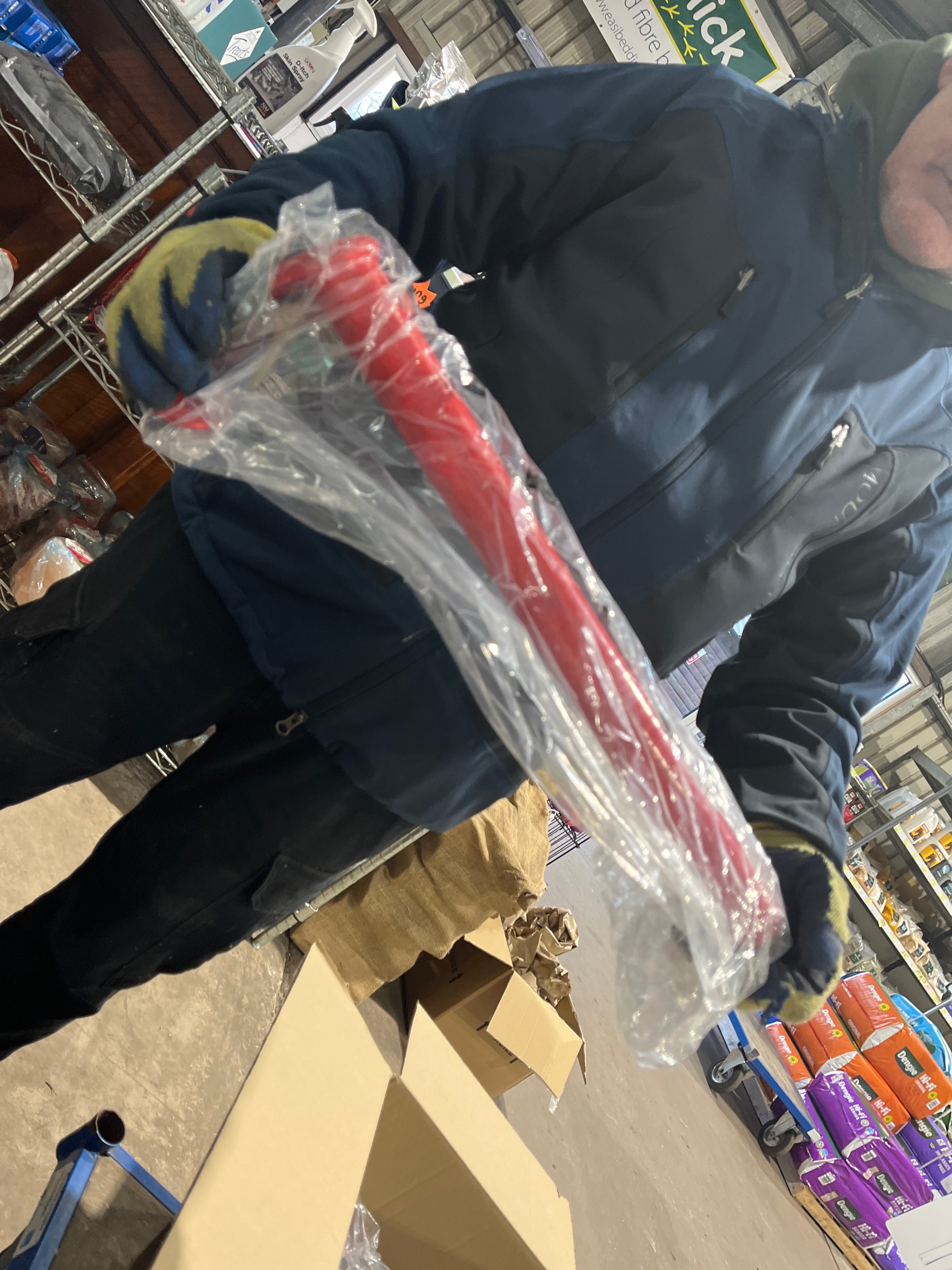 Stubbs folding pole saddle rack red