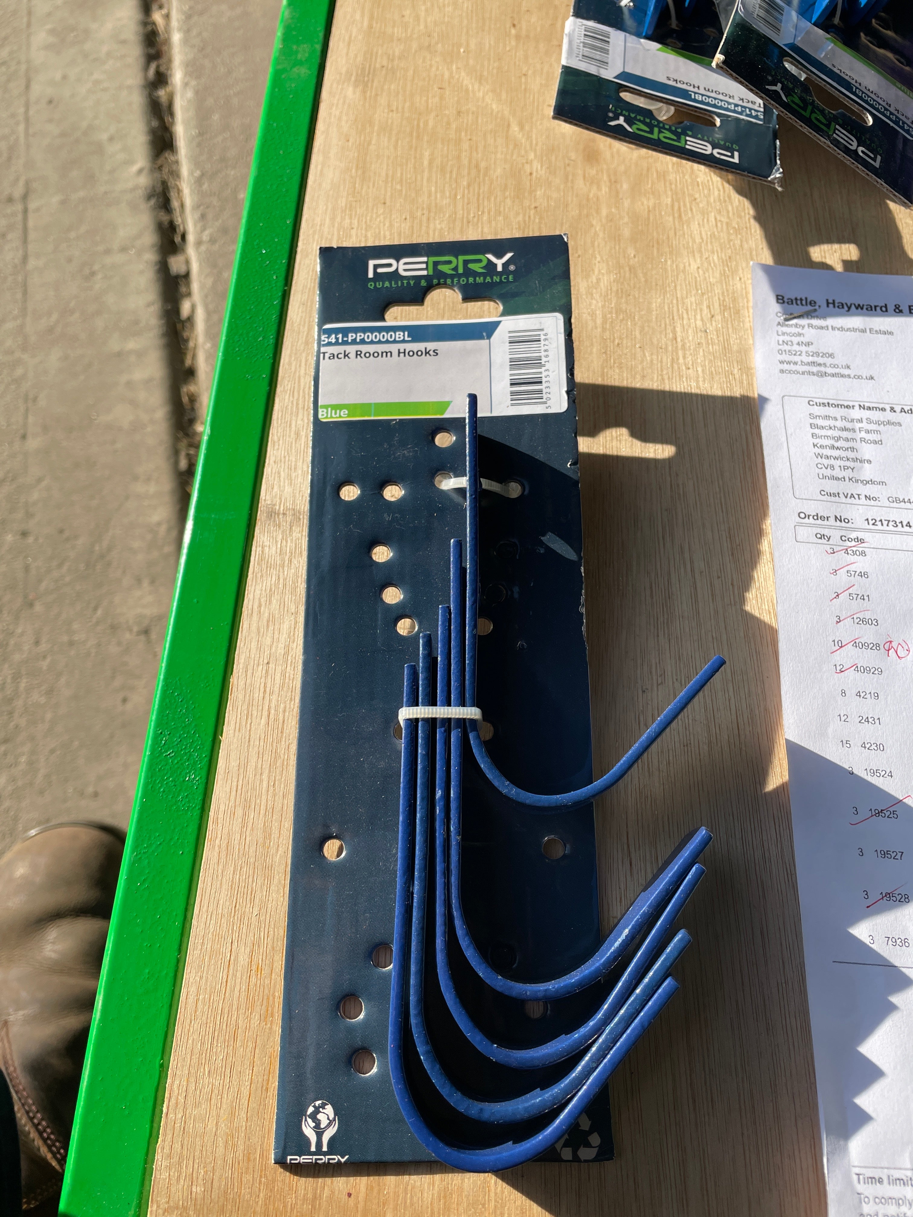 Perry Equestrian General Purpose Tack Room Hooks Blue x5