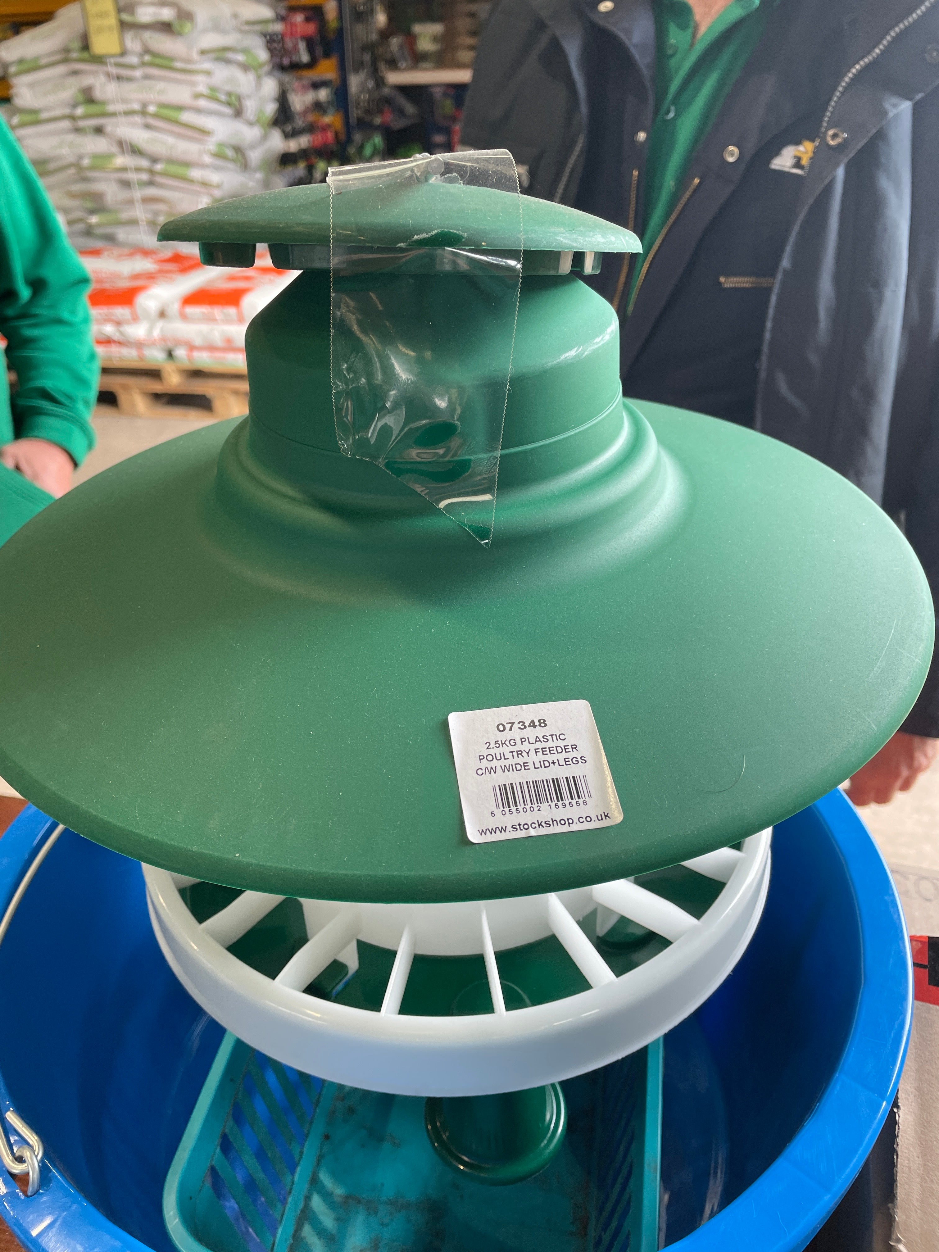 2.5Kg Plastic Poultry Feeder with Legs