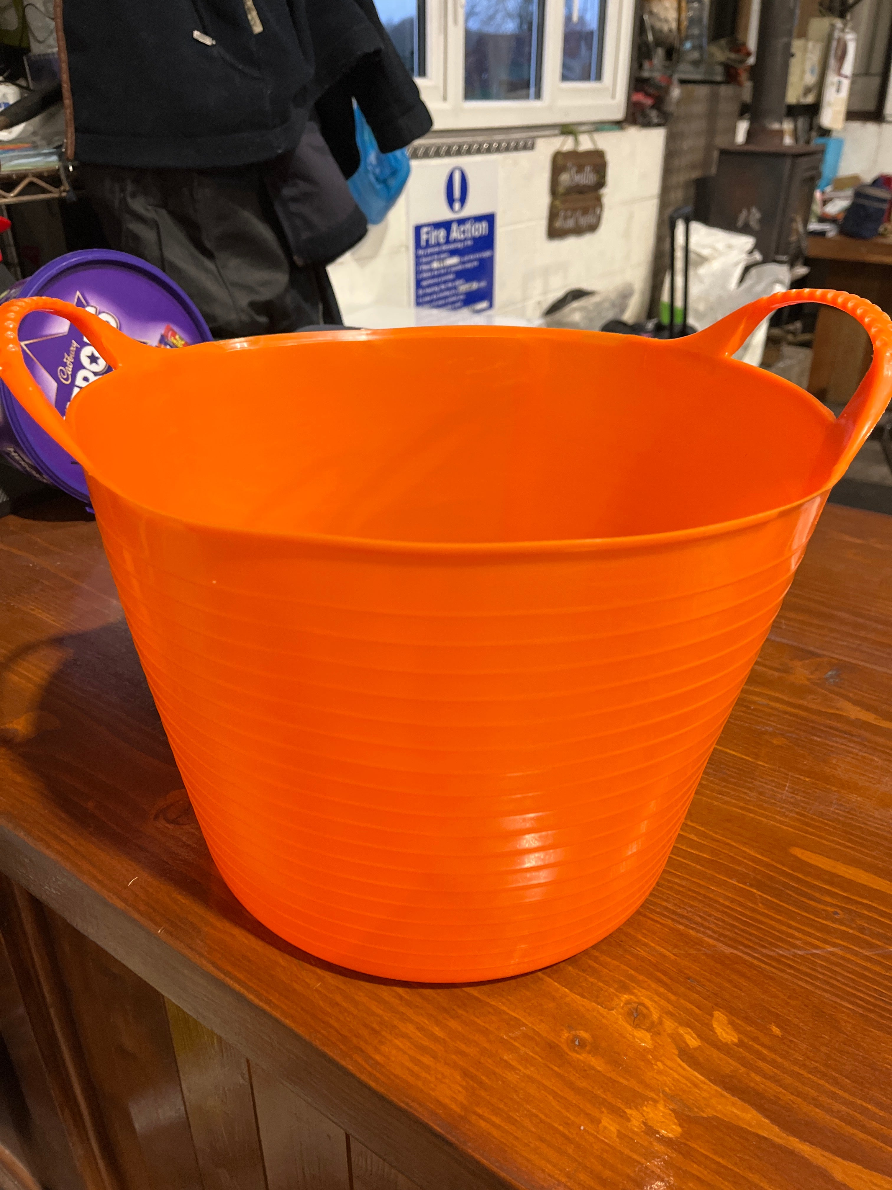 Red Gorilla Orange Trug 14L
