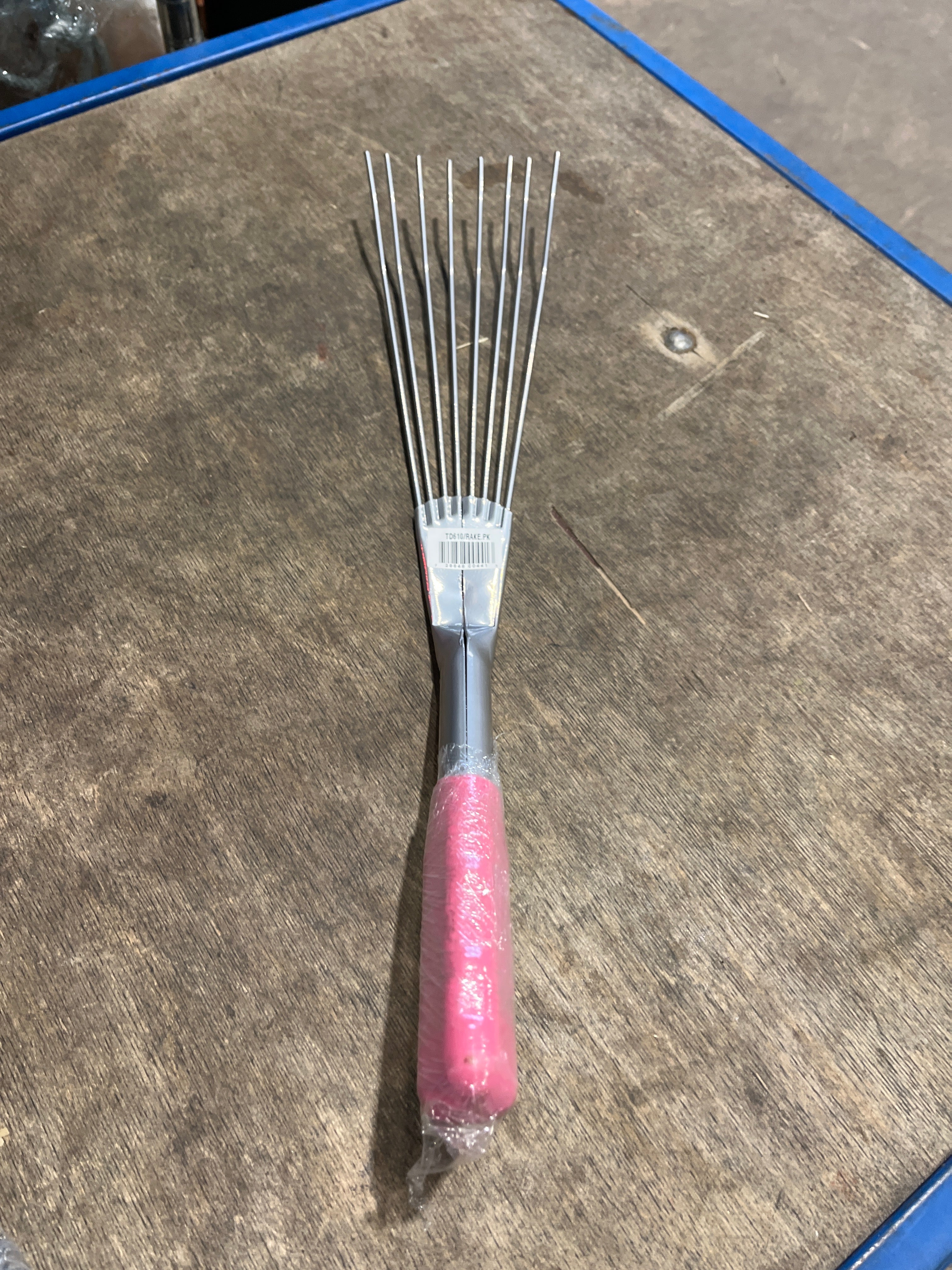 Red Gorilla Big Tidee Rake Pink