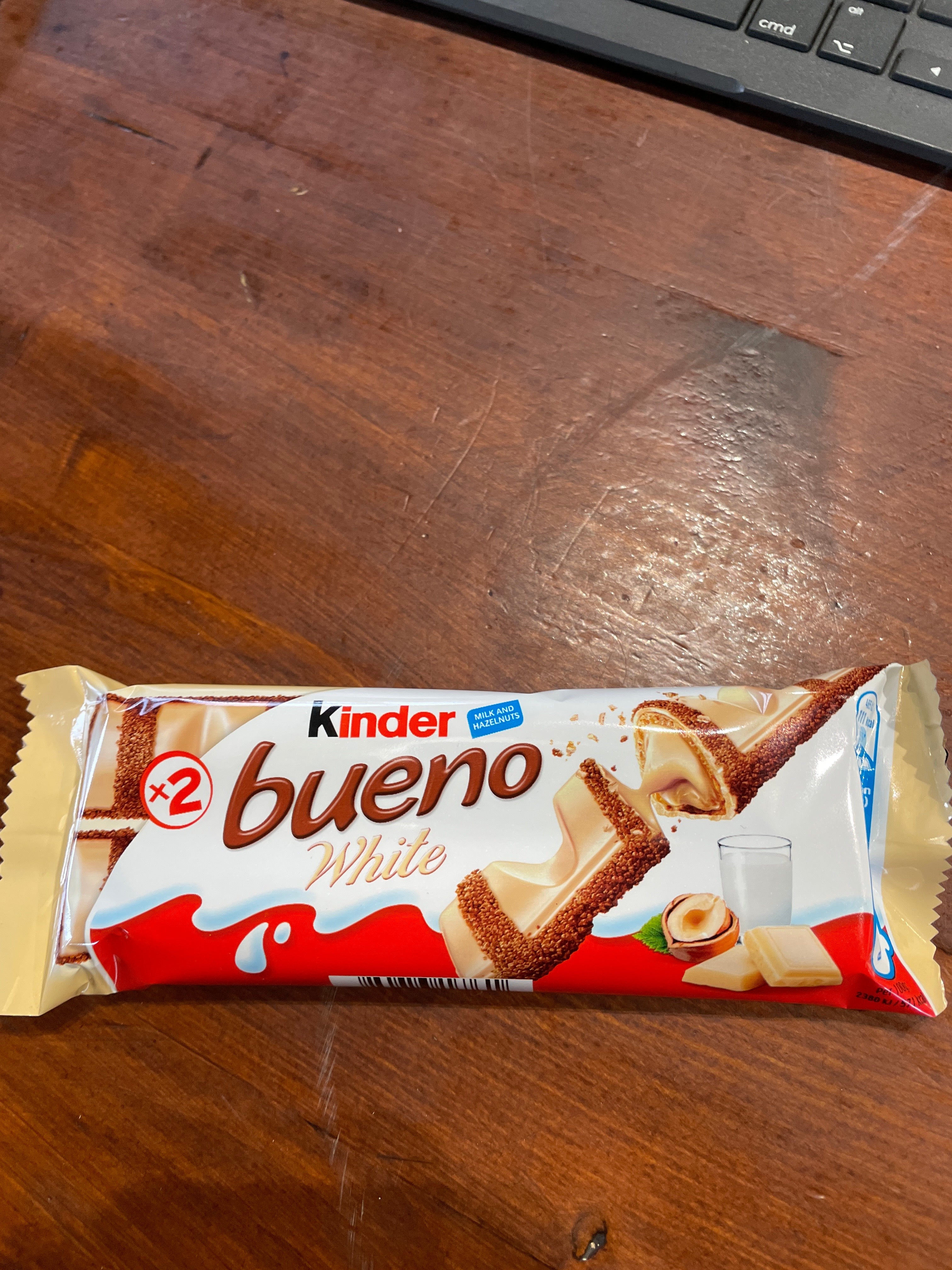 Kinder Bueno White