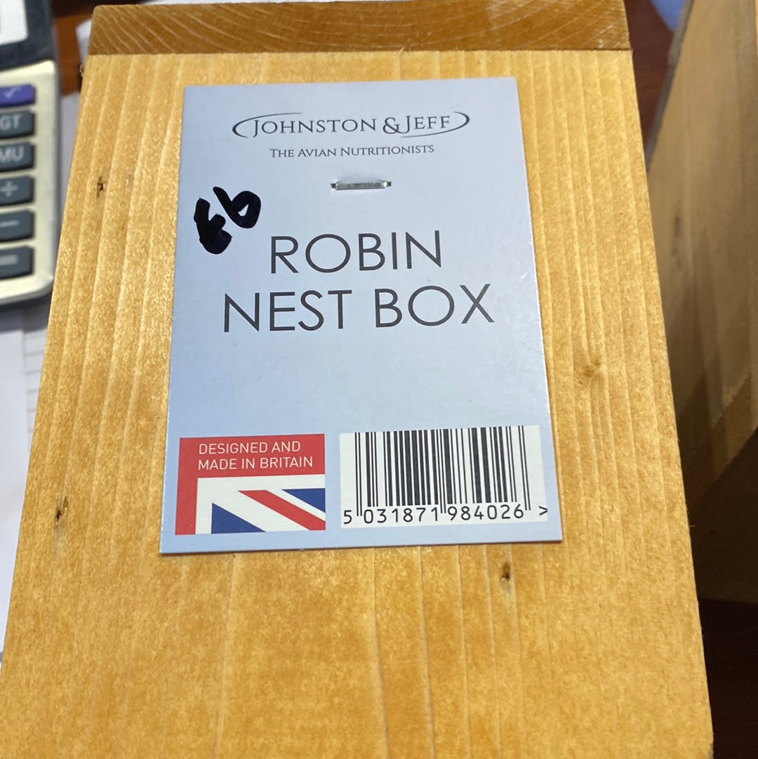 Robin Nest Box with Shingle Roof