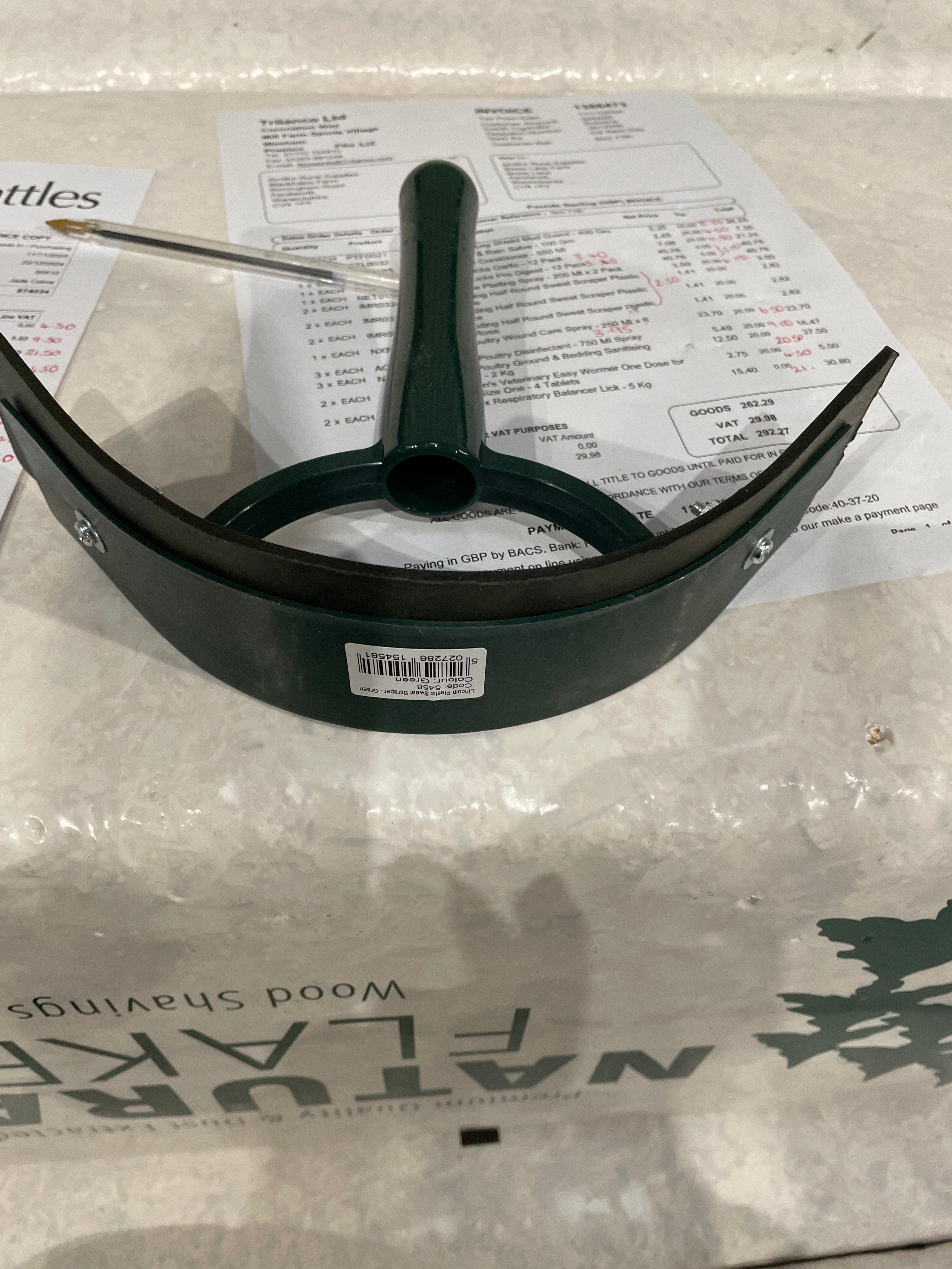 Lincoln Plastic Sweat Scraper Dark Green