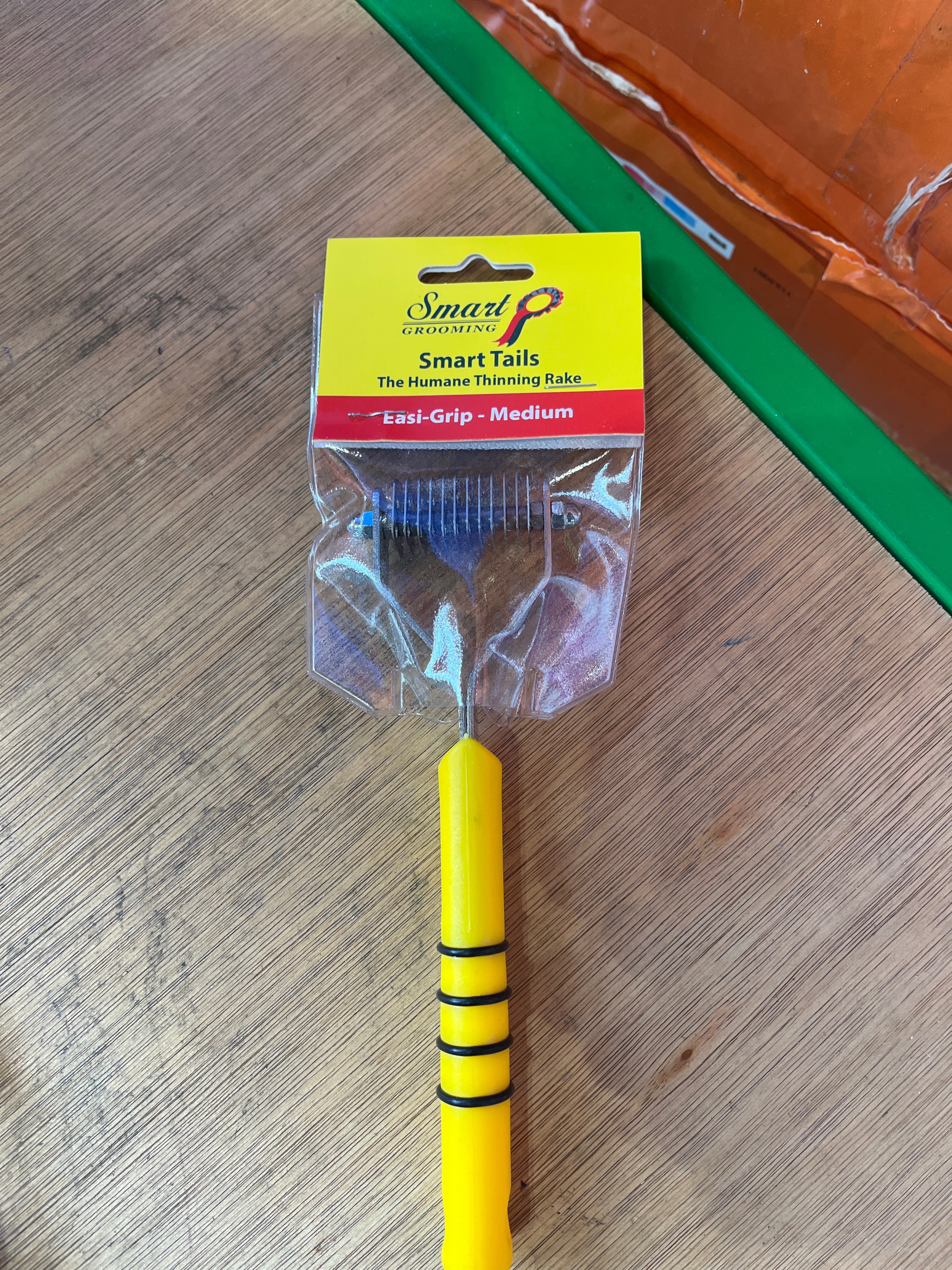 Smart Tails Easi Grip Medium